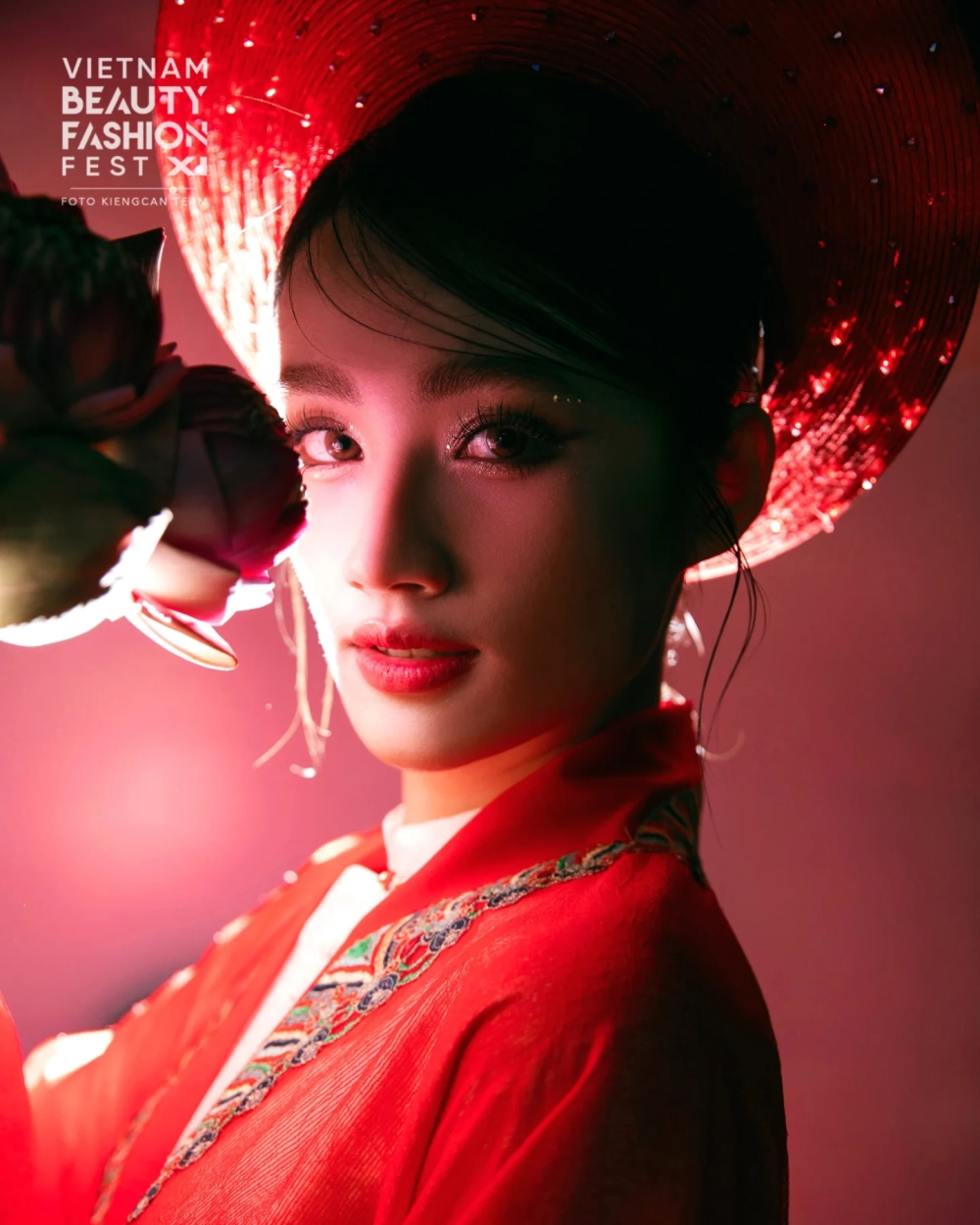 Gái xinh Instagram ngập tràn thần thái high fashion