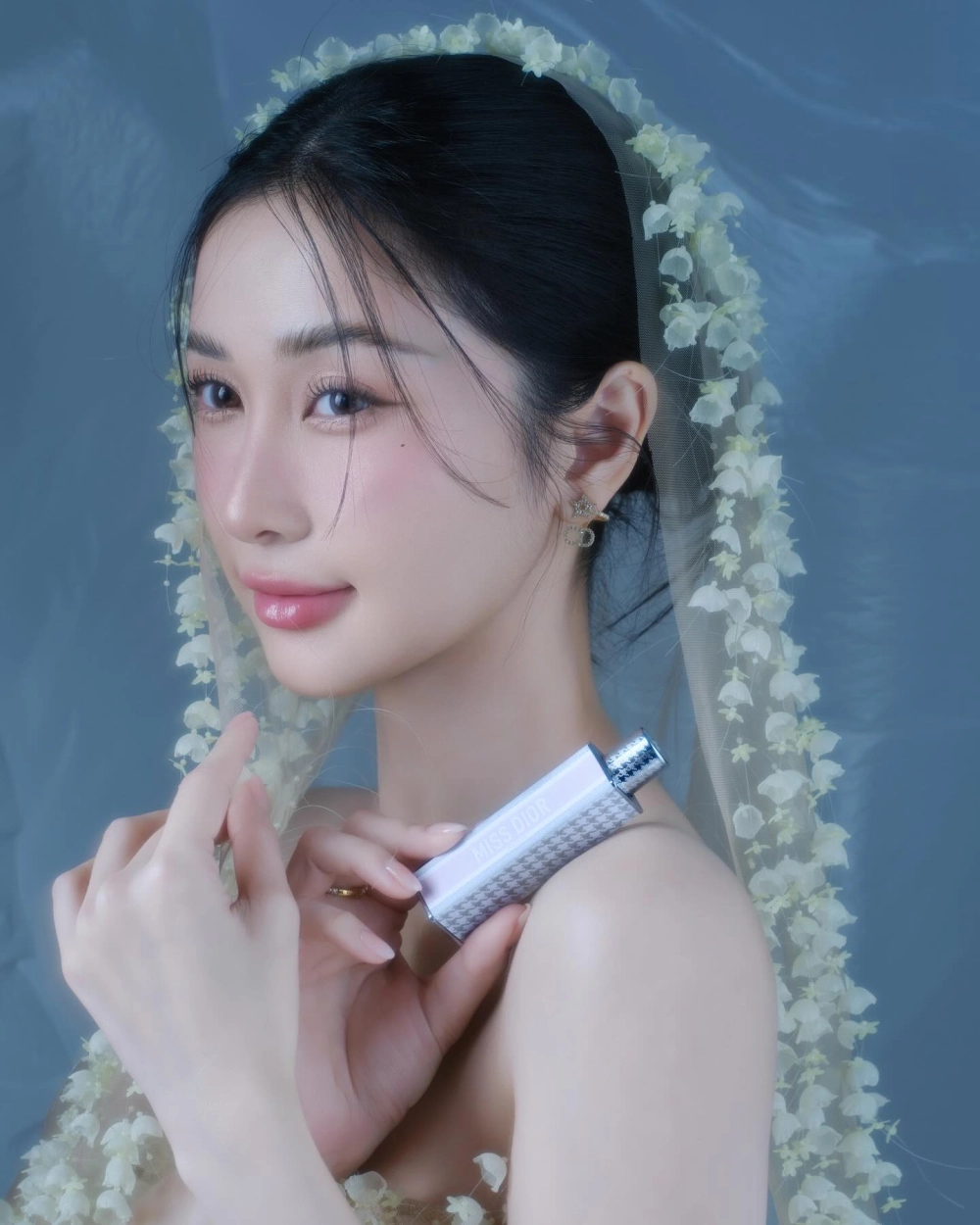 Chiêm ngưỡng hình con gái ngầu nhất đúng chuẩn cool