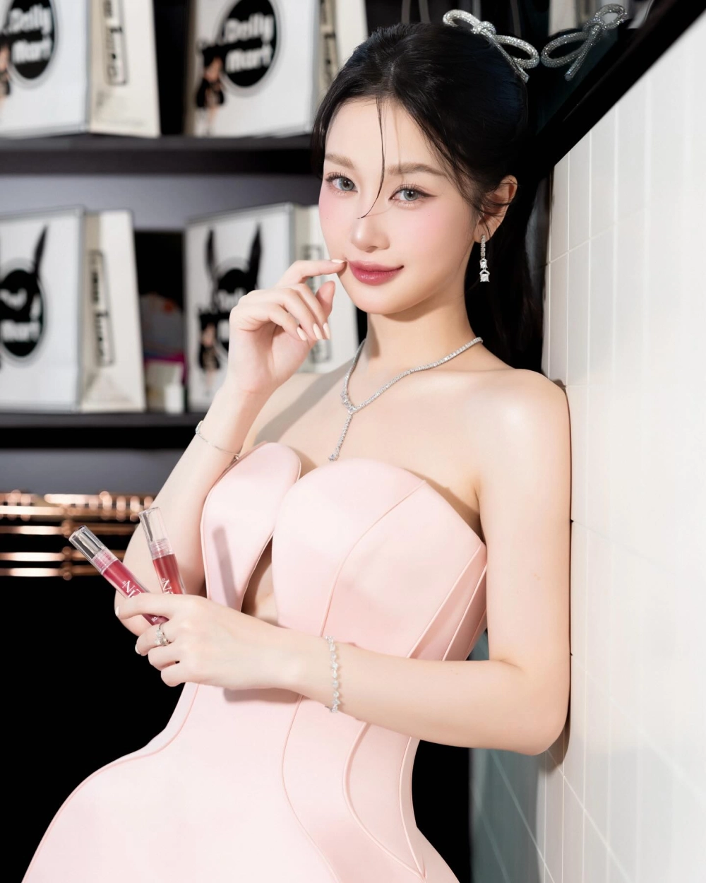 Tuyển chọn gái cute che mặt vẫn xinh lung linh