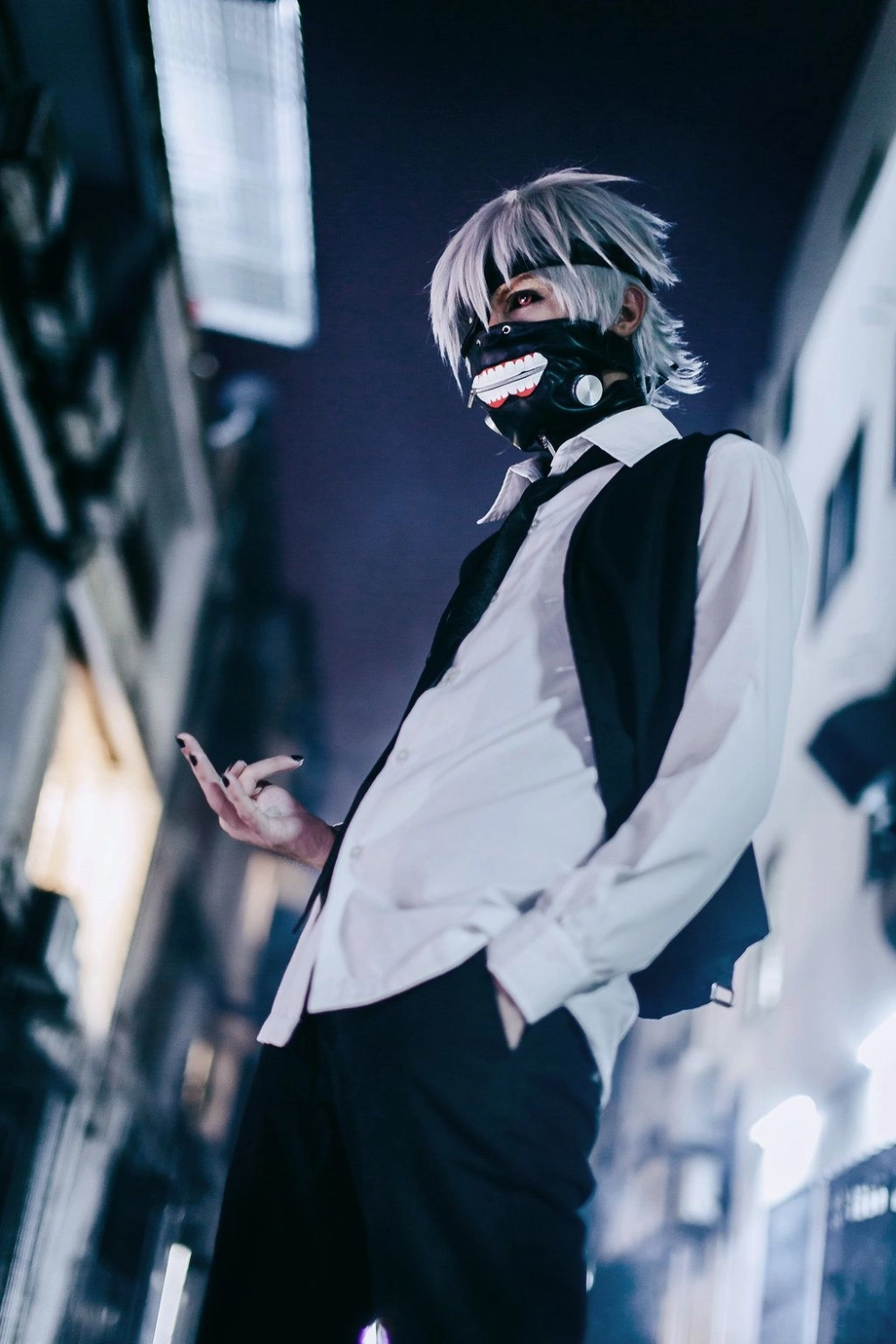 Kaneki Ken cosplay mask biểu tượng nhận diện đặc trưng không thể thiếu