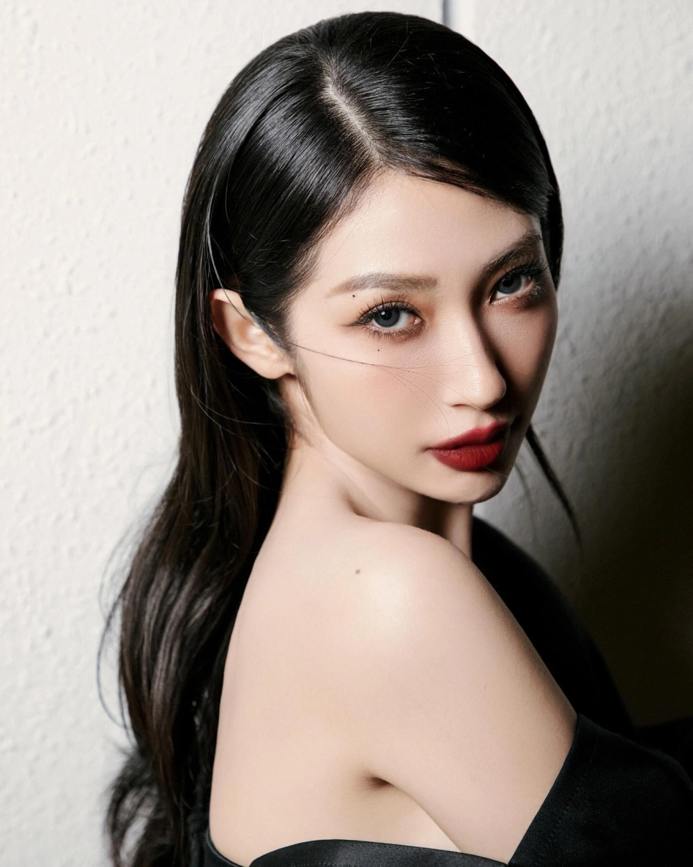 Chọn ngay avatar cô gái đẹp làm đại diện nổi bật