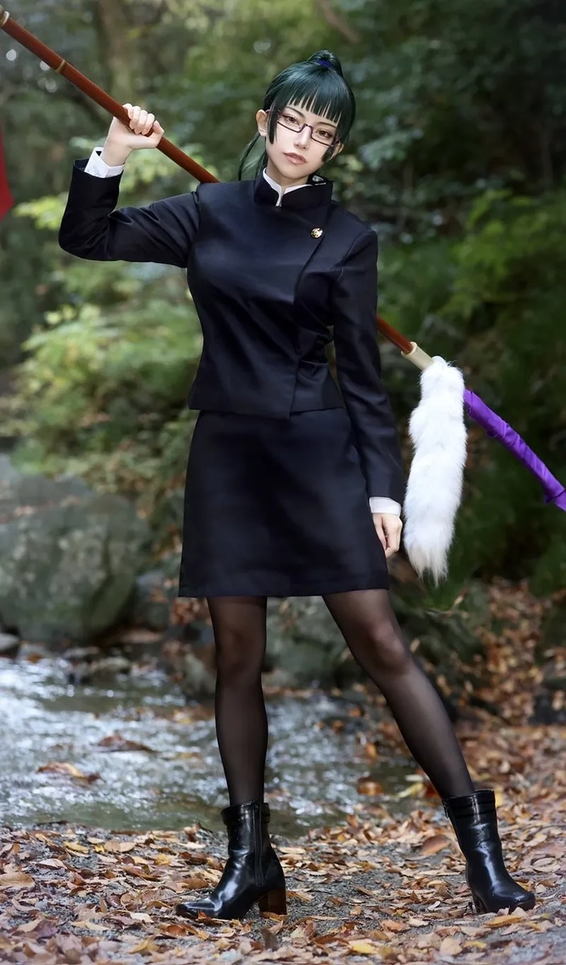 Bộ sưu tập Zenin Maki cosplay khiến người xem trầm trồ
