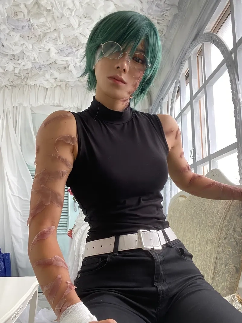 Fan thể hiện đẳng cấp qua bộ Cosplay Maki cực chất