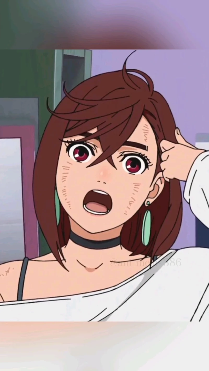 Momo Ayase meme hài hước và dễ lan truyền trên mạng xã hội