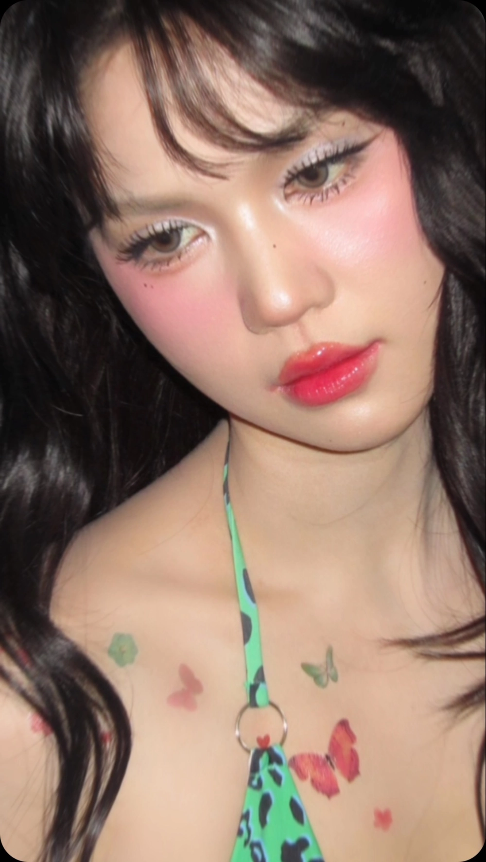 Gái đẹp trên Facebook nổi bật với nụ cười tỏa nắng