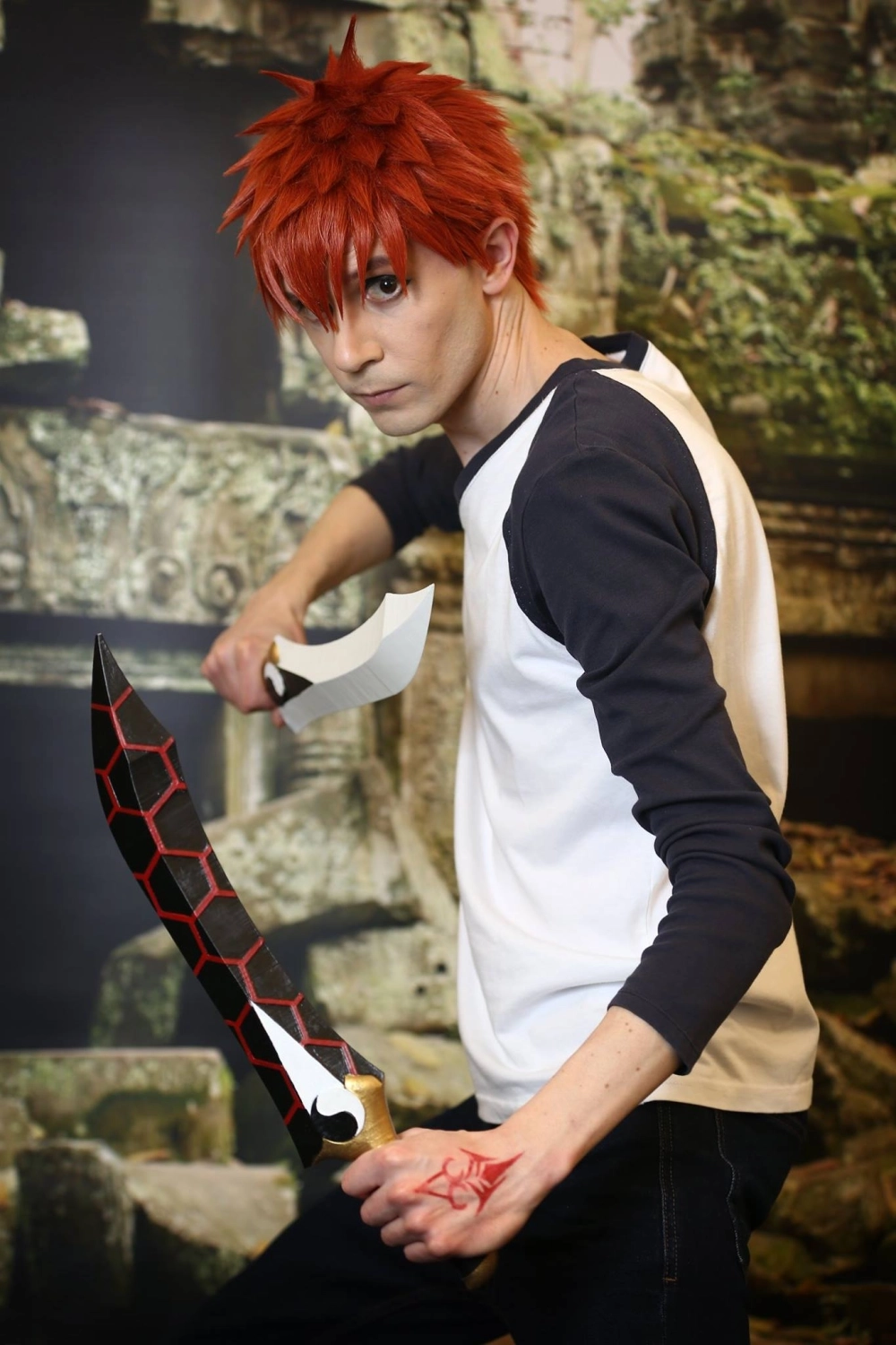 Hình ảnh Emiya Shirou Cosplay chân thực và đầy tâm huyết