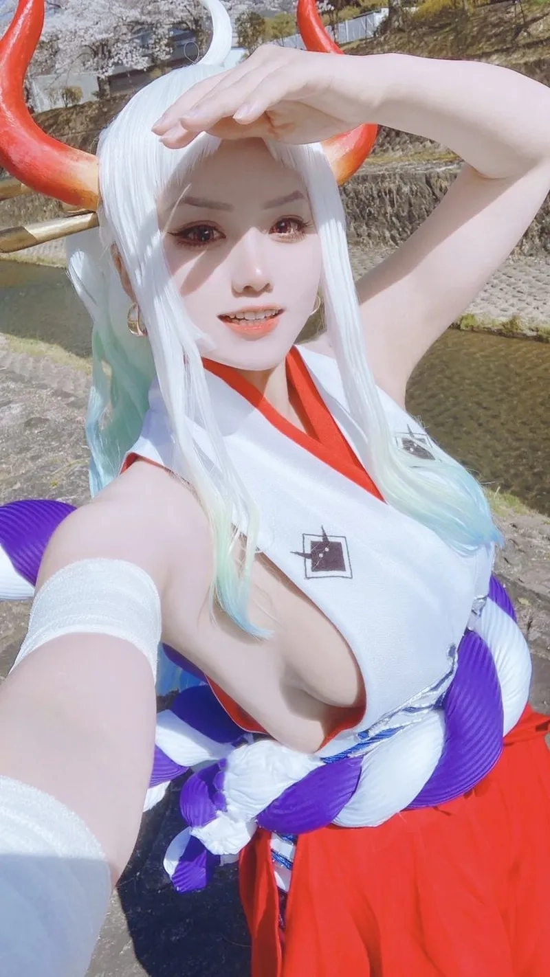 Hình ảnh gây sốt với Sexy cosplay Yamato