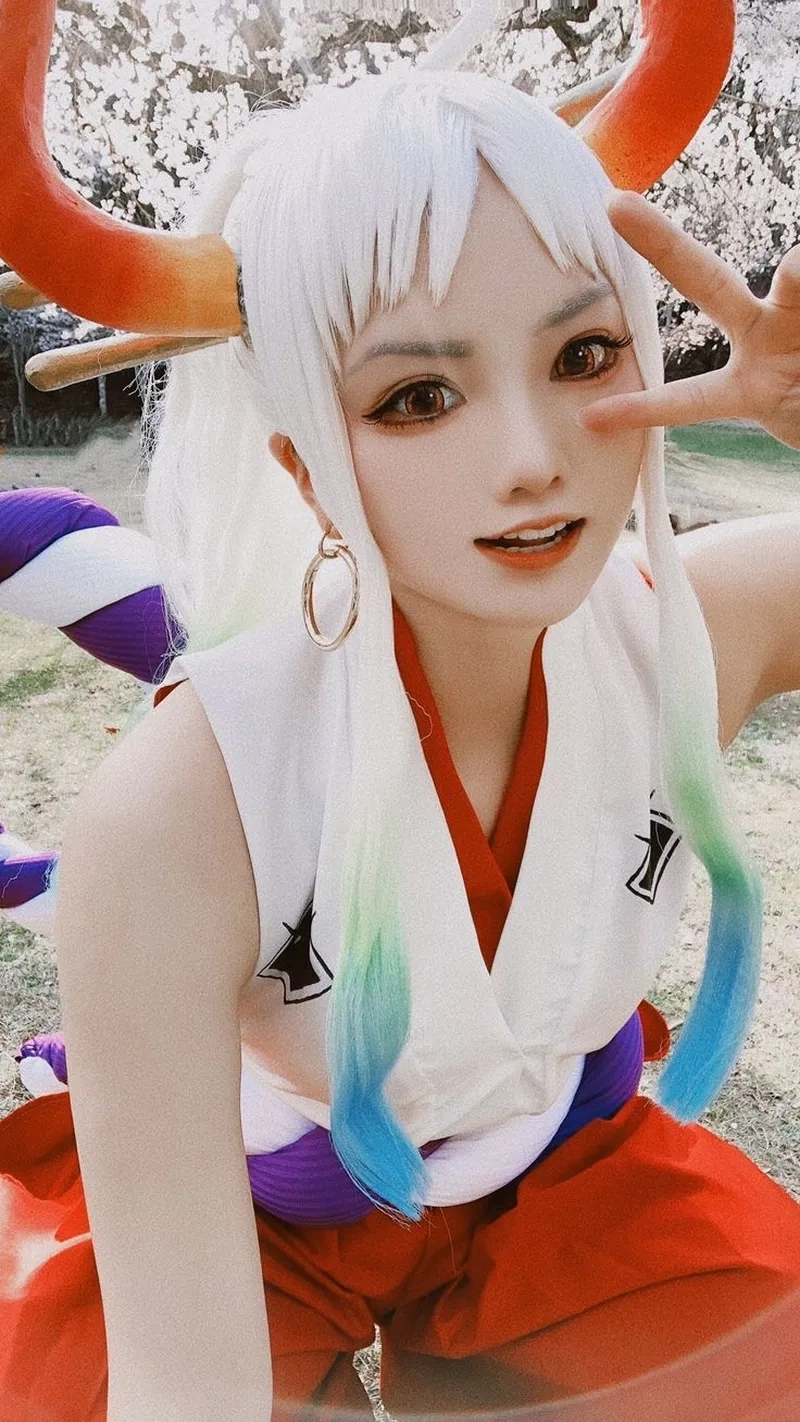 Hóa thân gợi cảm trong bộ ảnh Cosplay Yamato sexy