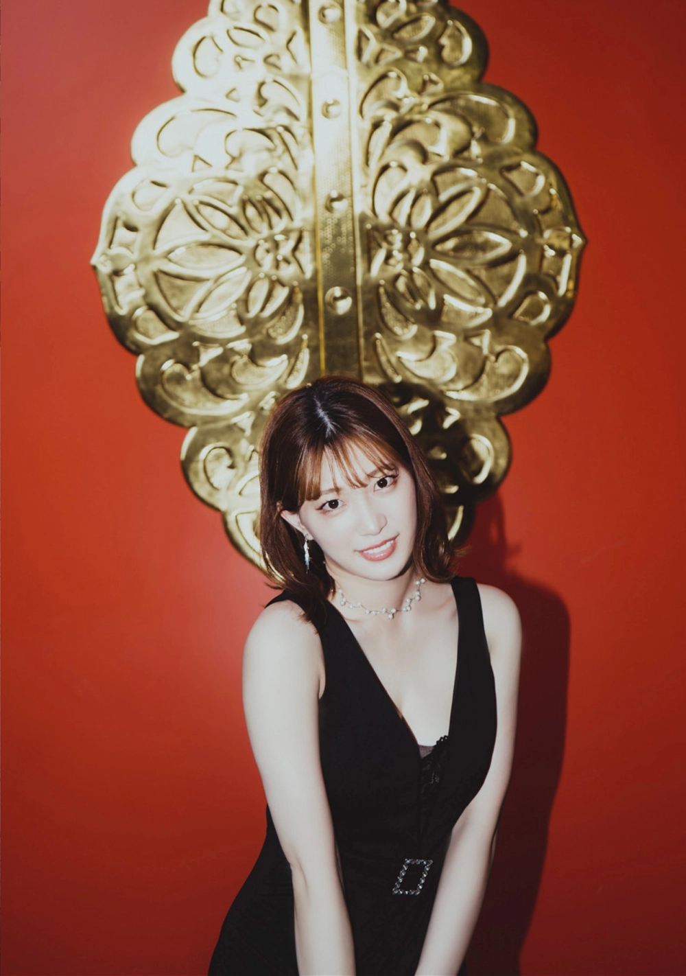 Akari Mitani tỏa sáng với vẻ đẹp gợi cảm và đầy khí chất