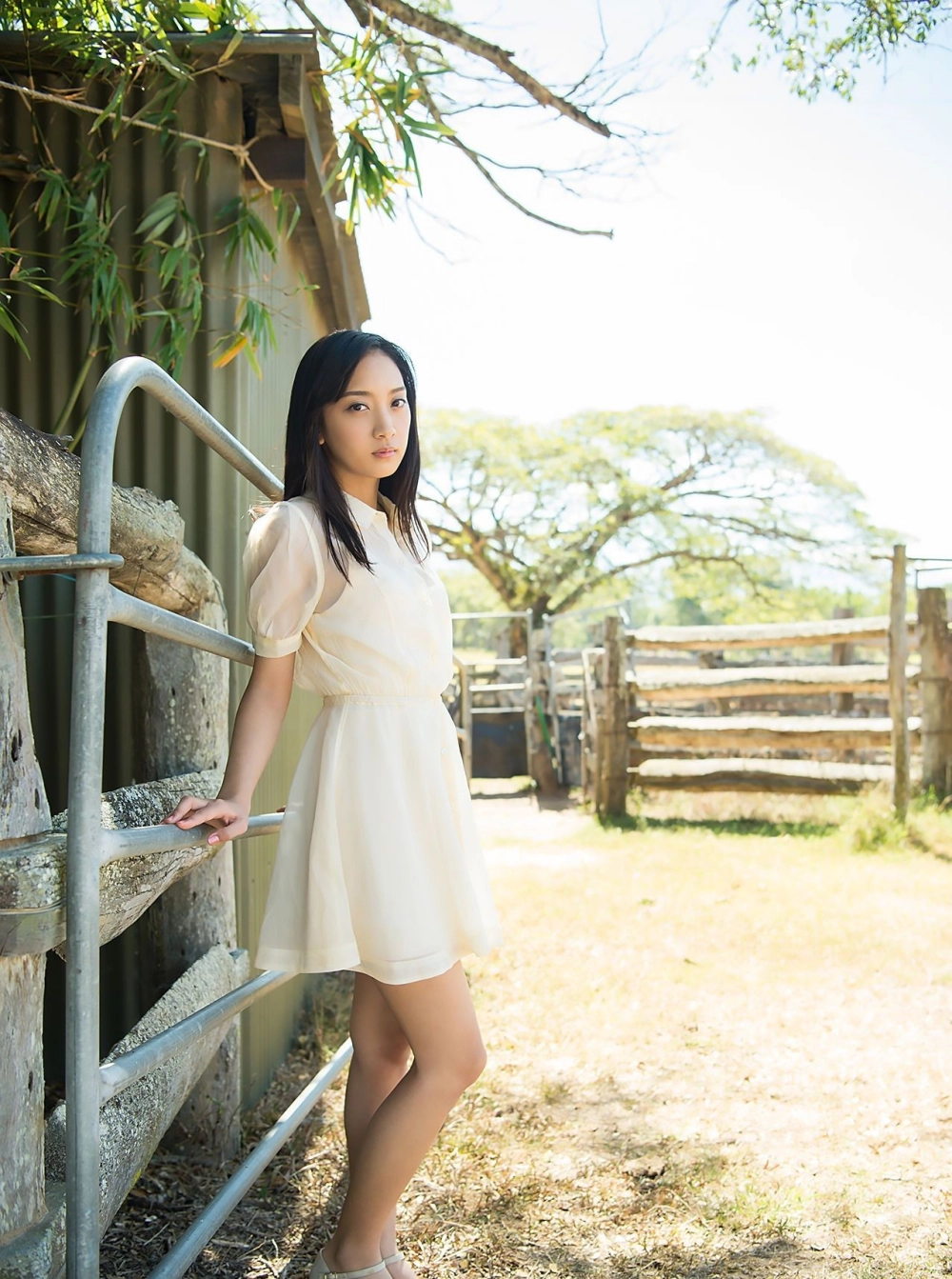 An Tsujimoto sexy với ánh nhìn đầy mê hoặc và quyến rũ