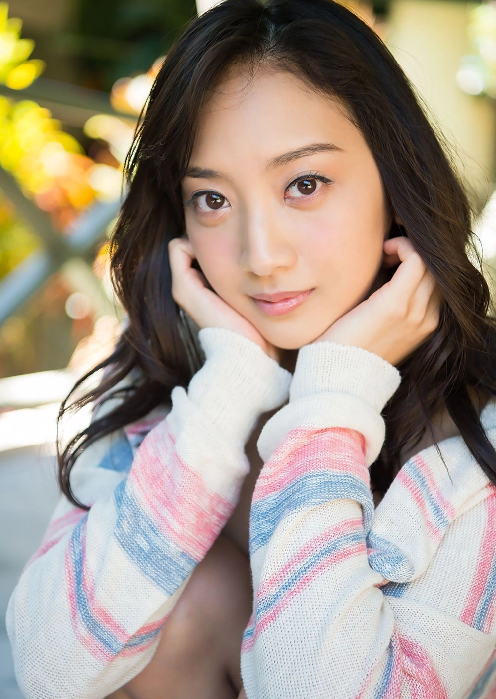 An Tsujimoto là biểu tượng của vẻ đẹp nóng bỏng và sang trọng