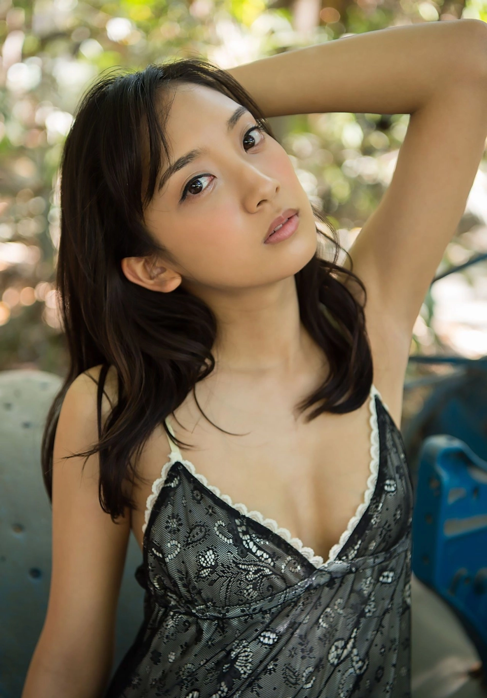 Vẻ đẹp sexy của An Tsujimoto khiến người xem như bị thôi miên