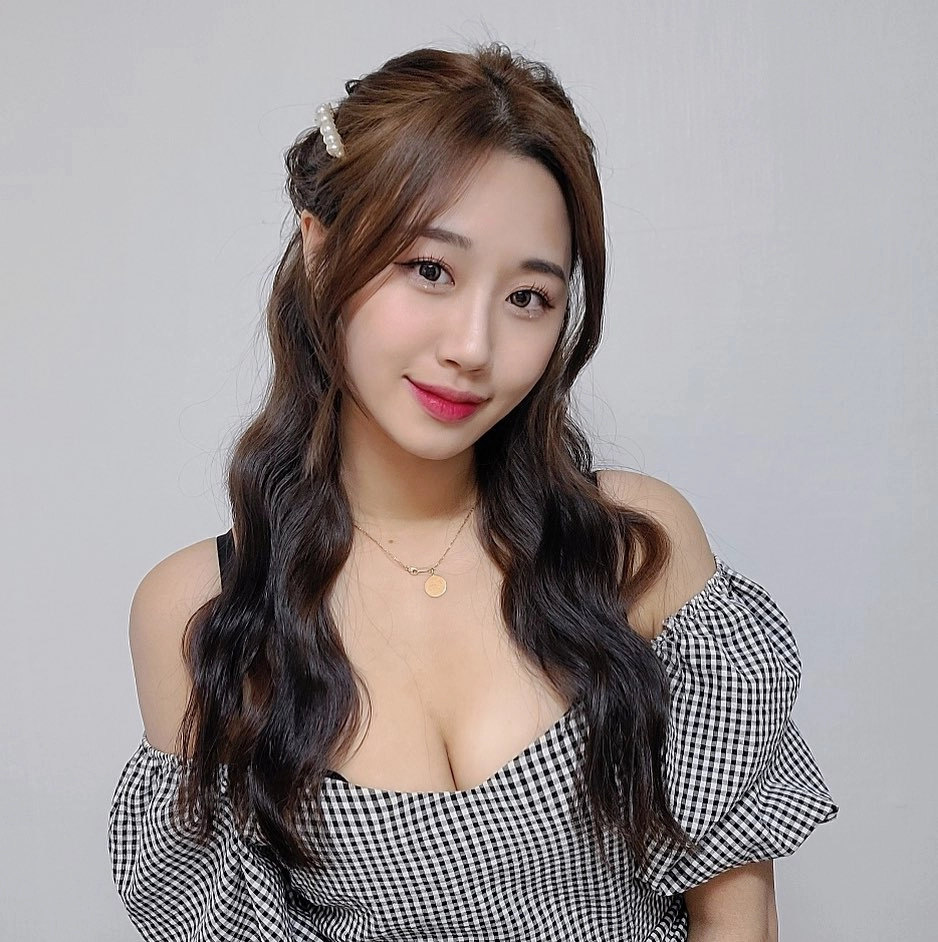 Ảnh gái xinh sexy gợi cảm và vẻ đẹp nóng bỏng, đầy cuốn hút