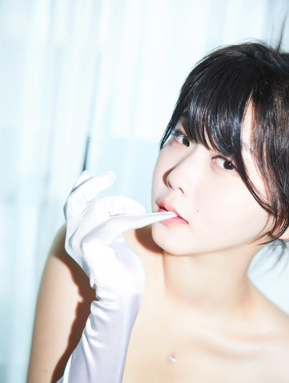 Thần thái quyến rũ của Aunt khiến người xem say đắm