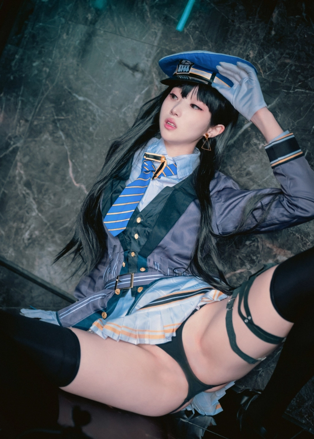 BamBi sexy đầy khí chất khiến ai cũng say mê