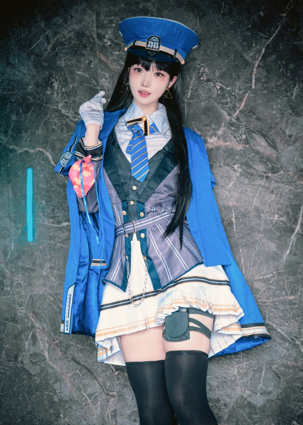 BamBi tỏa sáng với phong thái nóng bỏng đầy cuốn hút