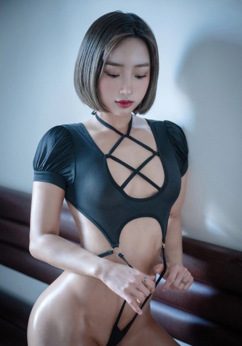 Booty Queen nóng bỏng trong từng đường nét cơ thể đầy mê hoặc