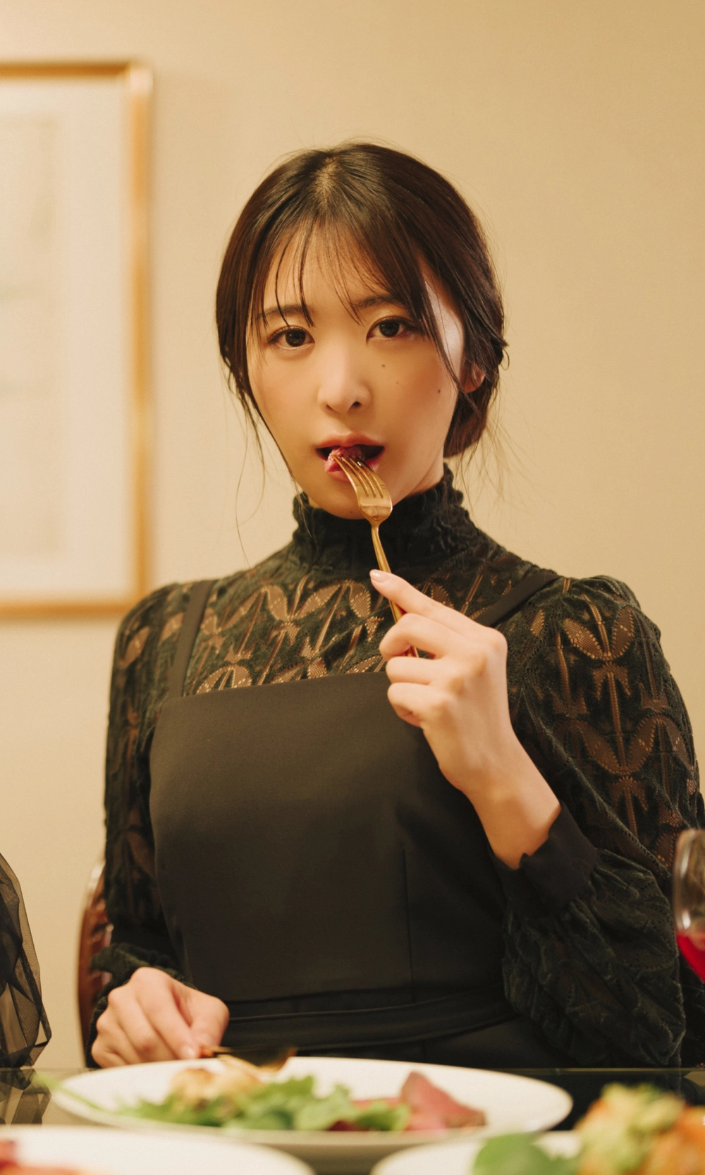 Export Arisa quyến rũ rực lửa trong từng khung hình