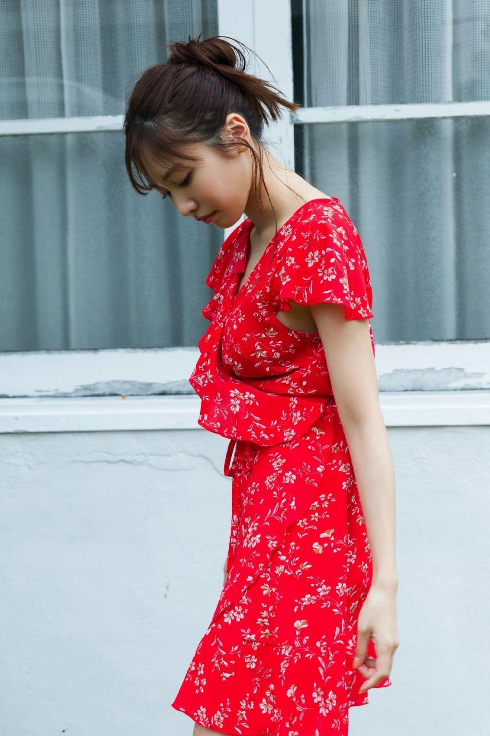 Ánh nhìn gợi cảm của Hinako Sano khiến tim đập loạn nhịp