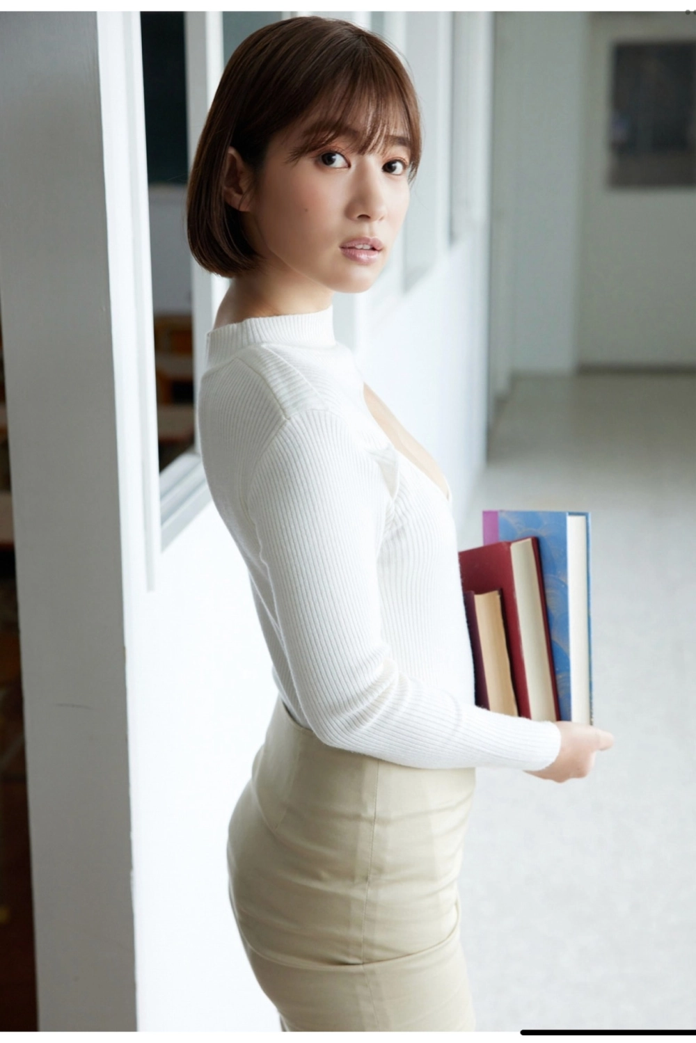 Ánh mắt gợi cảm và nụ cười quyến rũ làm nên thương hiệu Ishioka Mai