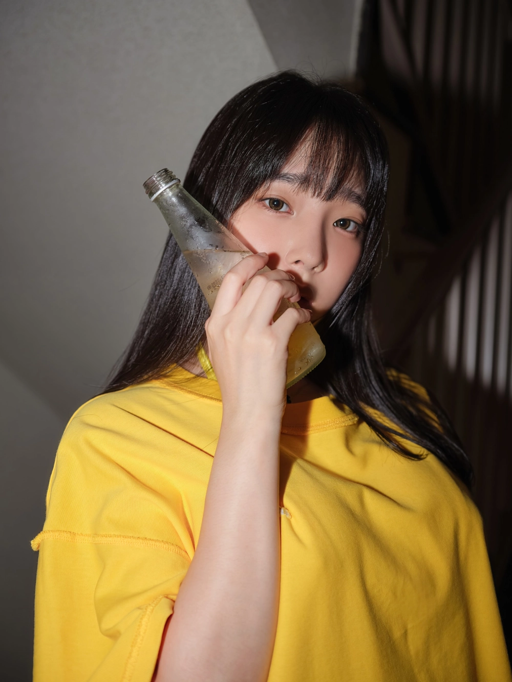 Kang Inkyung gây ấn tượng với phong cách sexy đầy mê hoặc ánh nhìn