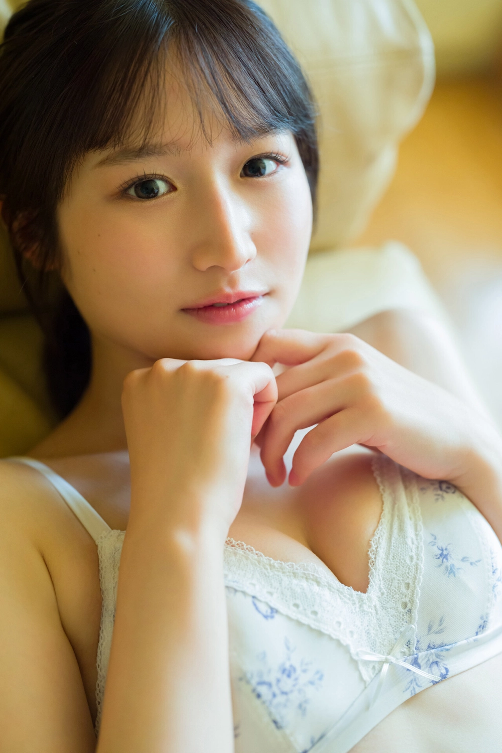 Kotori Kaiga cuốn hút trong từng đường nét gợi cảm mê hoặc.