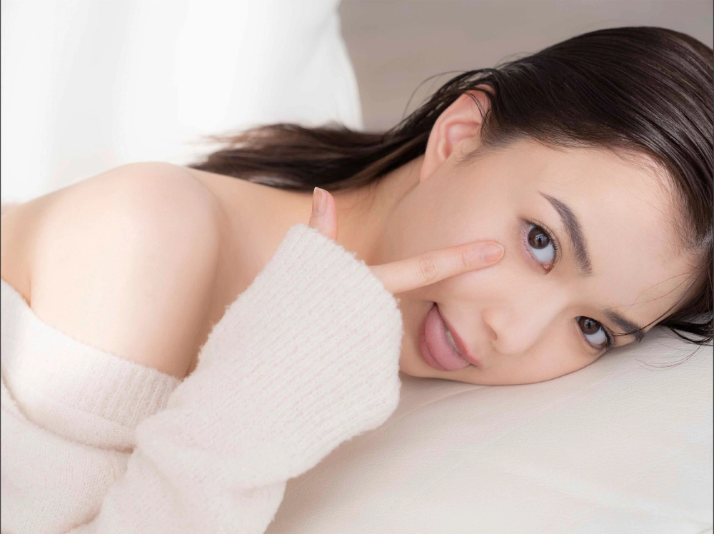 Matsudaira Riko khoe dáng quyến rũ với phong thái tự tin