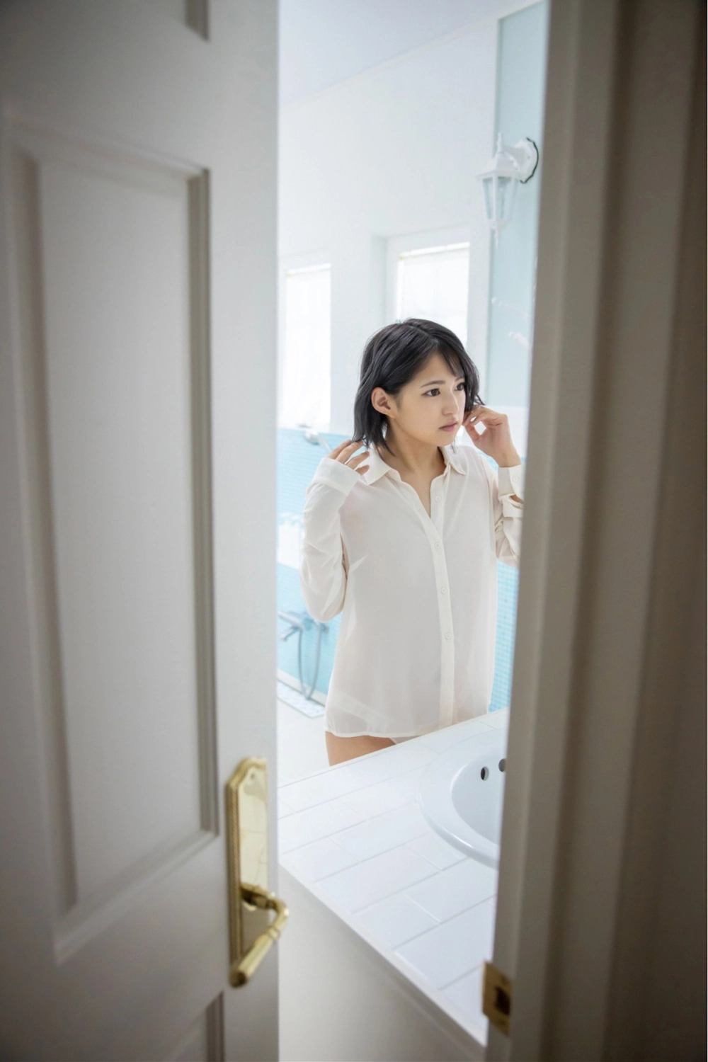 Vẻ đẹp nóng bỏng của Mitsuki Nagisa khiến tim loạn nhịp