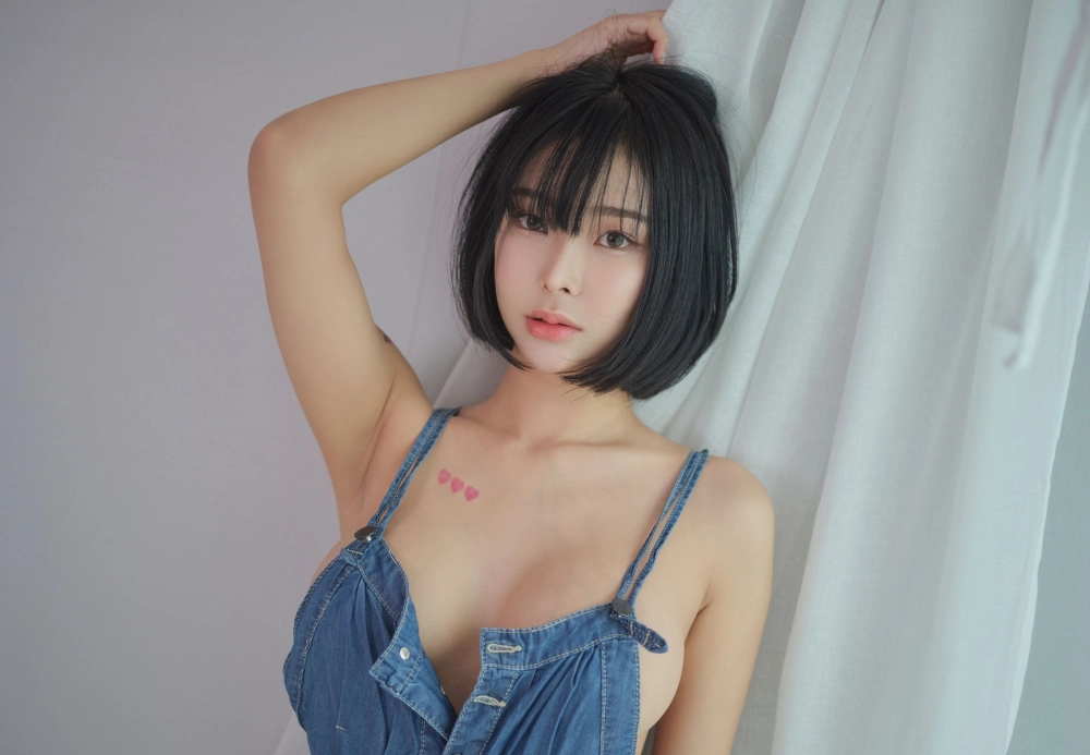 Mookie sexy đầy mê hoặc khiến ai cũng phải say đắm