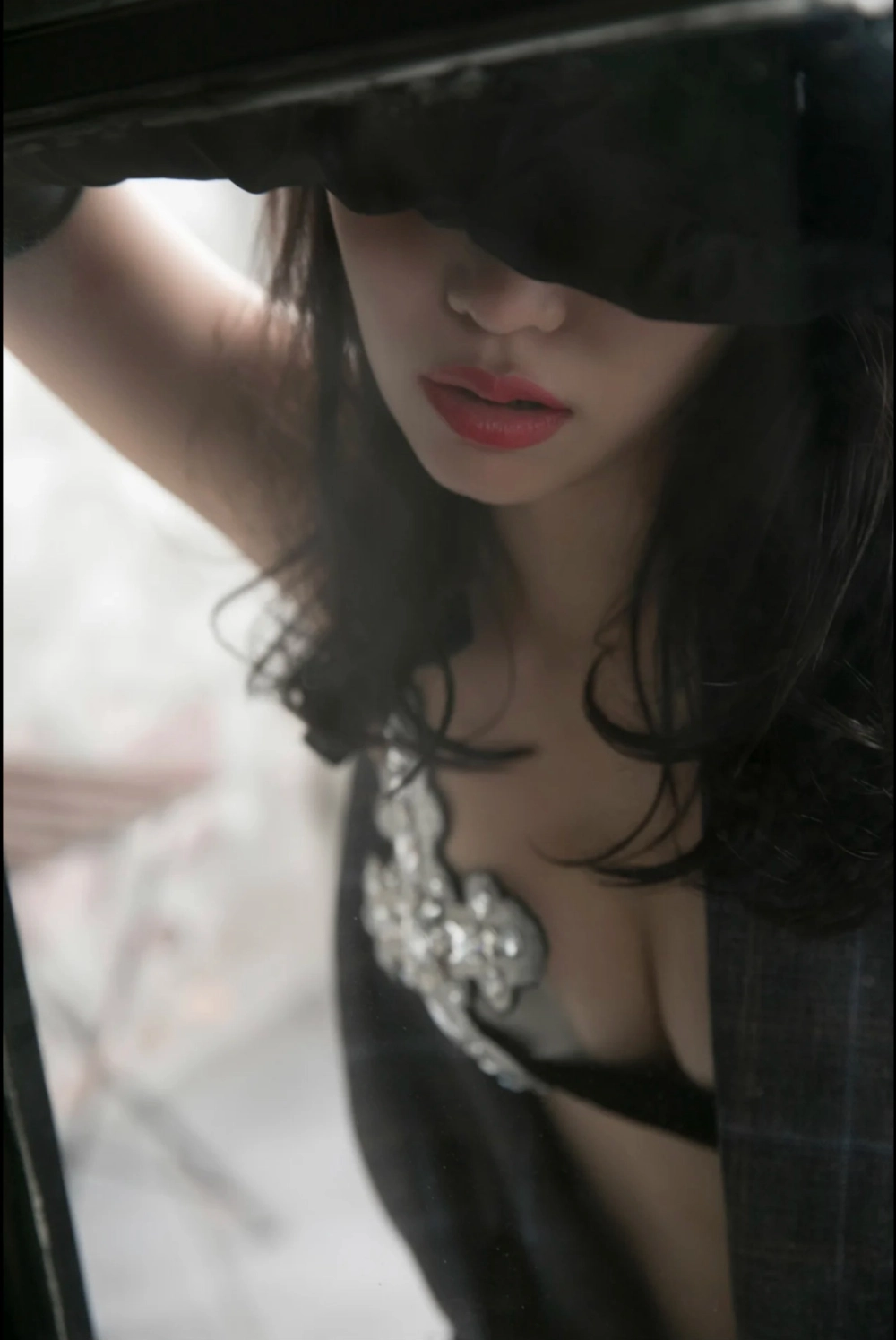 Nagao Maria khiến khung hình bừng sáng với vẻ đẹp nóng bỏng