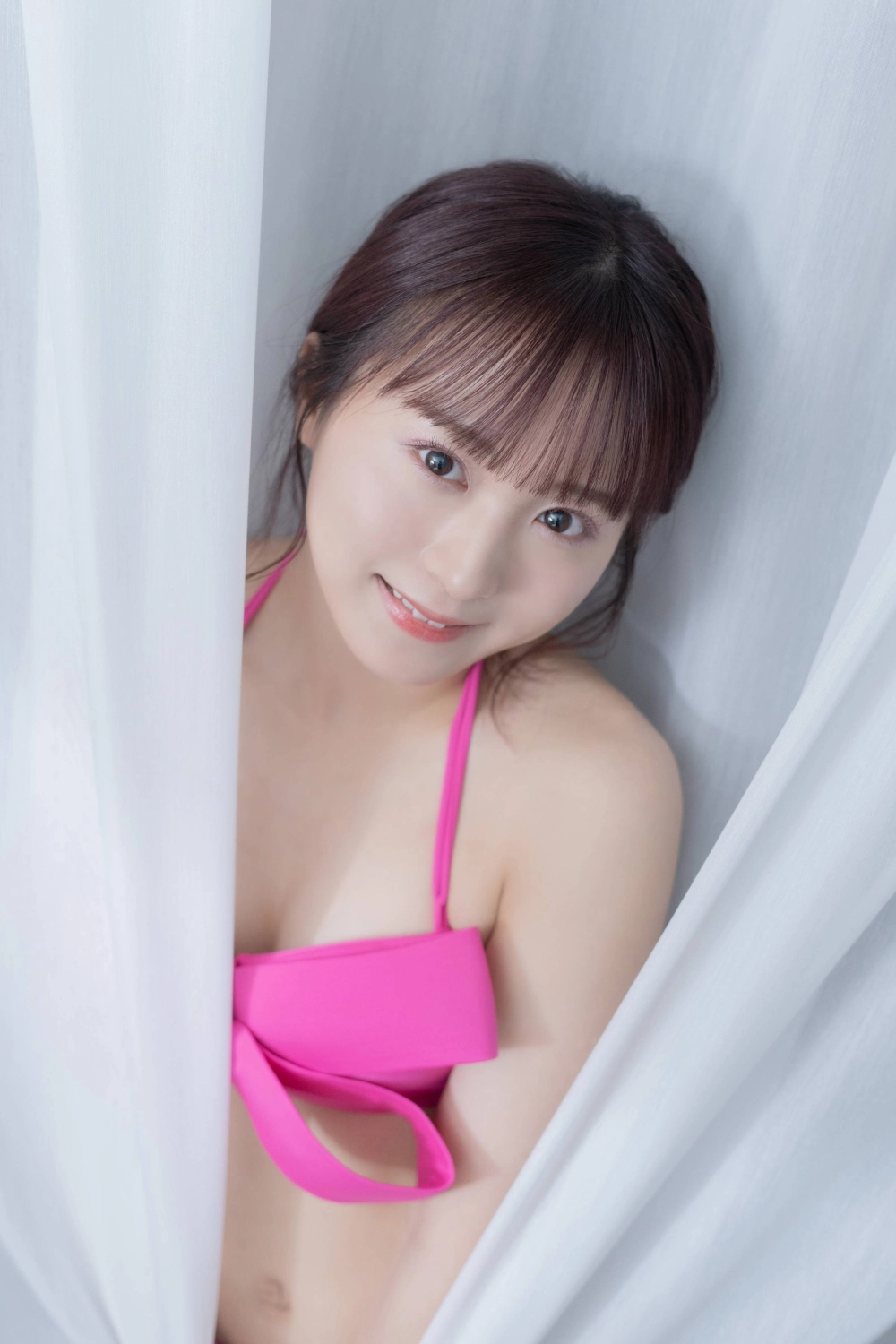 Nagisa Sakaguchi tỏa sáng với phong cách quyến rũ đầy mê hoặc