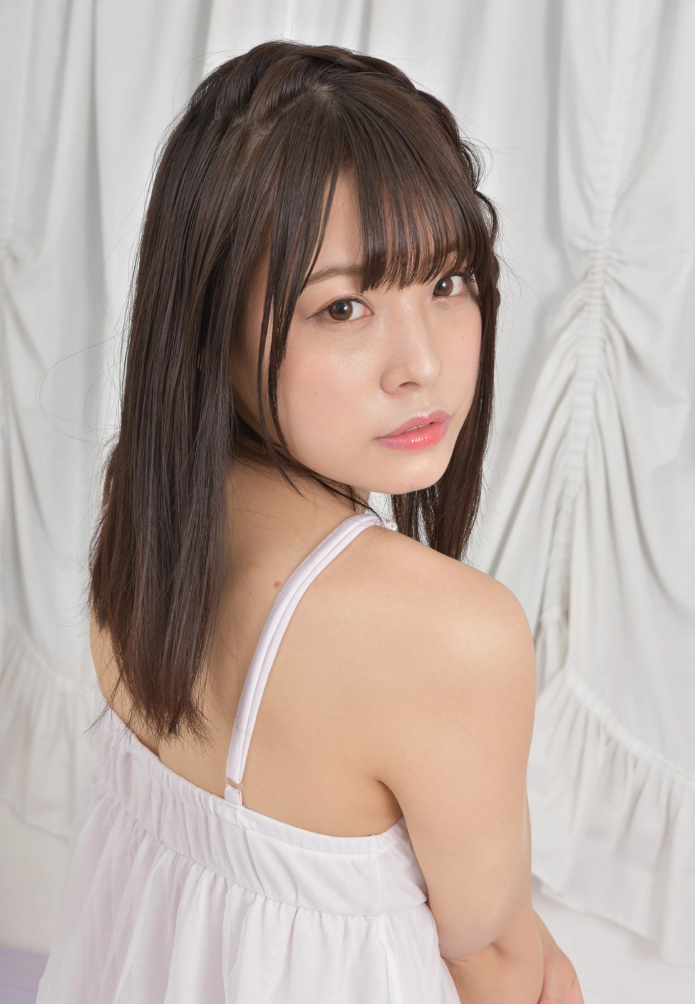 Vẻ đẹp sexy của Nana Yagi khiến mọi ánh nhìn say mê