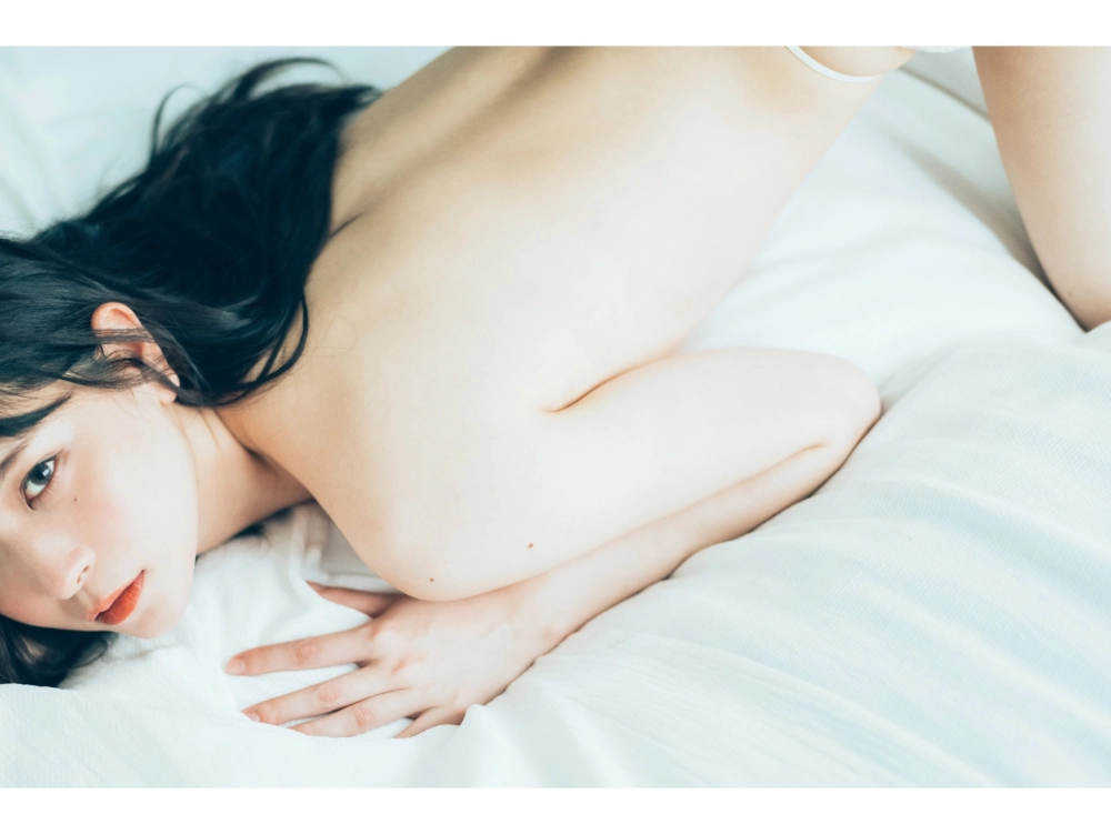 Vẻ đẹp nóng bỏng của Neat khiến tim người xem loạn nhịp