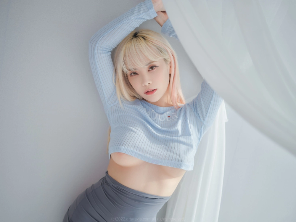 Đường cong hoàn hảo giúp Quantity trở thành biểu tượng gợi cảm