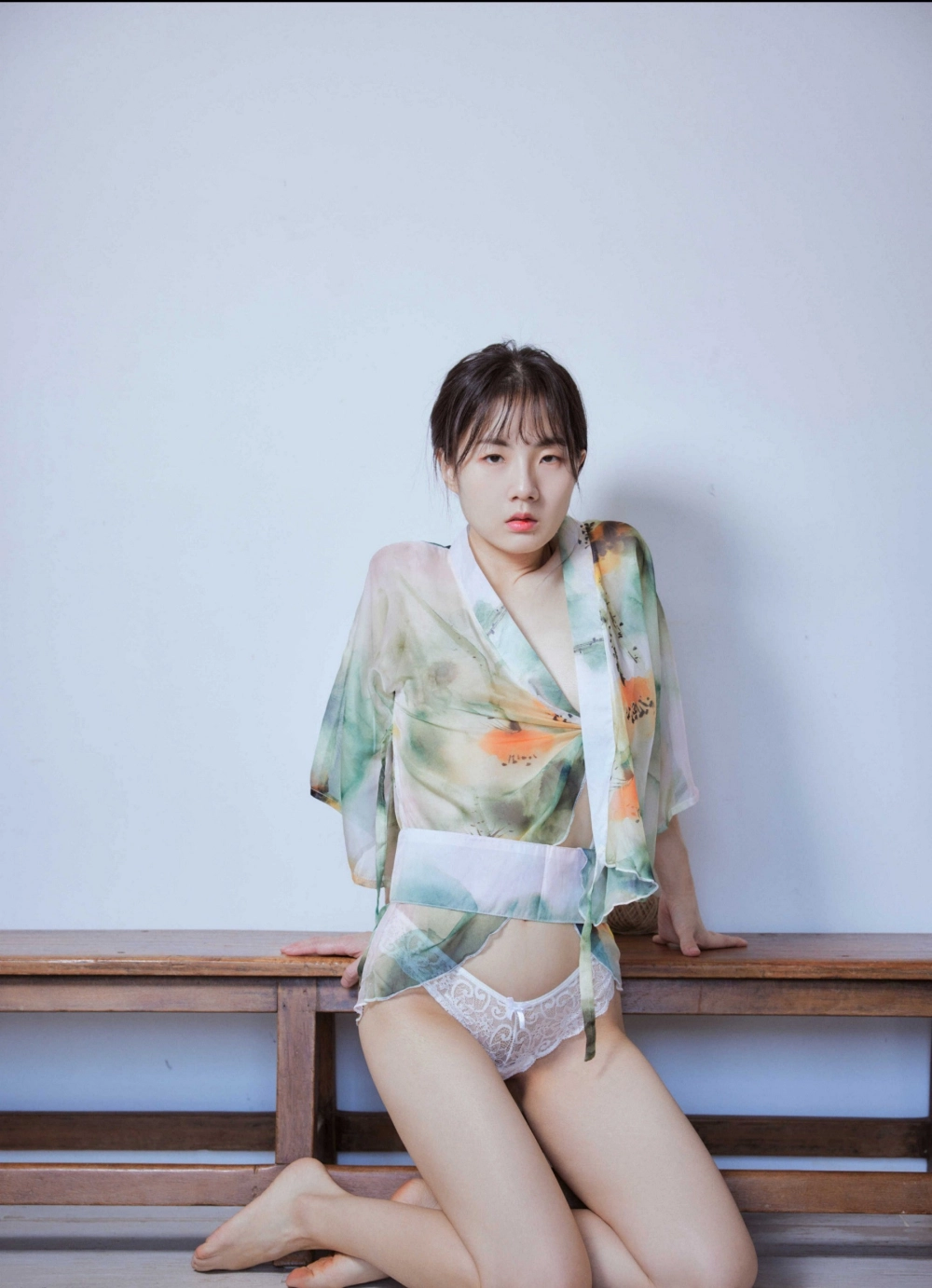 Vẻ đẹp nóng bỏng của Ray khiến tim loạn nhịp