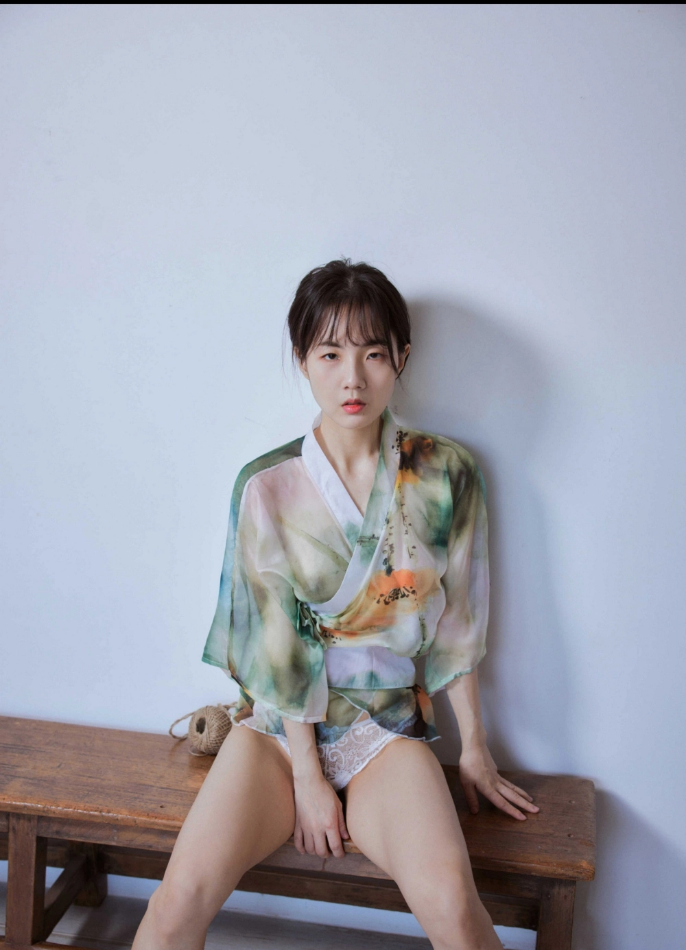 Ray quyến rũ rực lửa trong từng khung hình