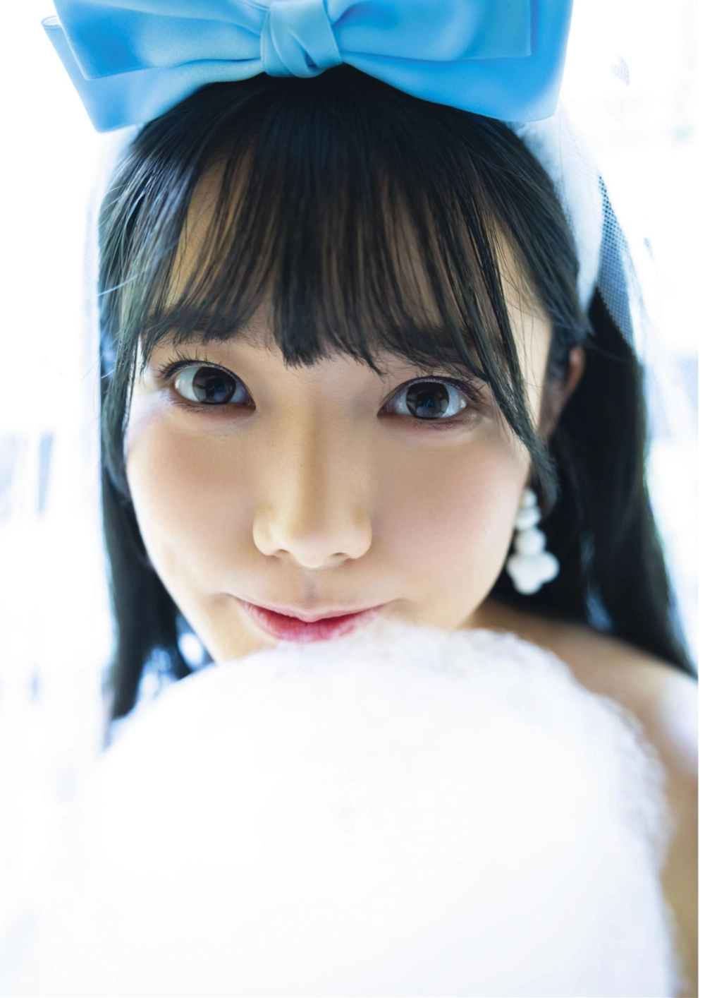 Thần thái gợi cảm của Rena Miyashita khiến mọi ánh nhìn đổ dồn