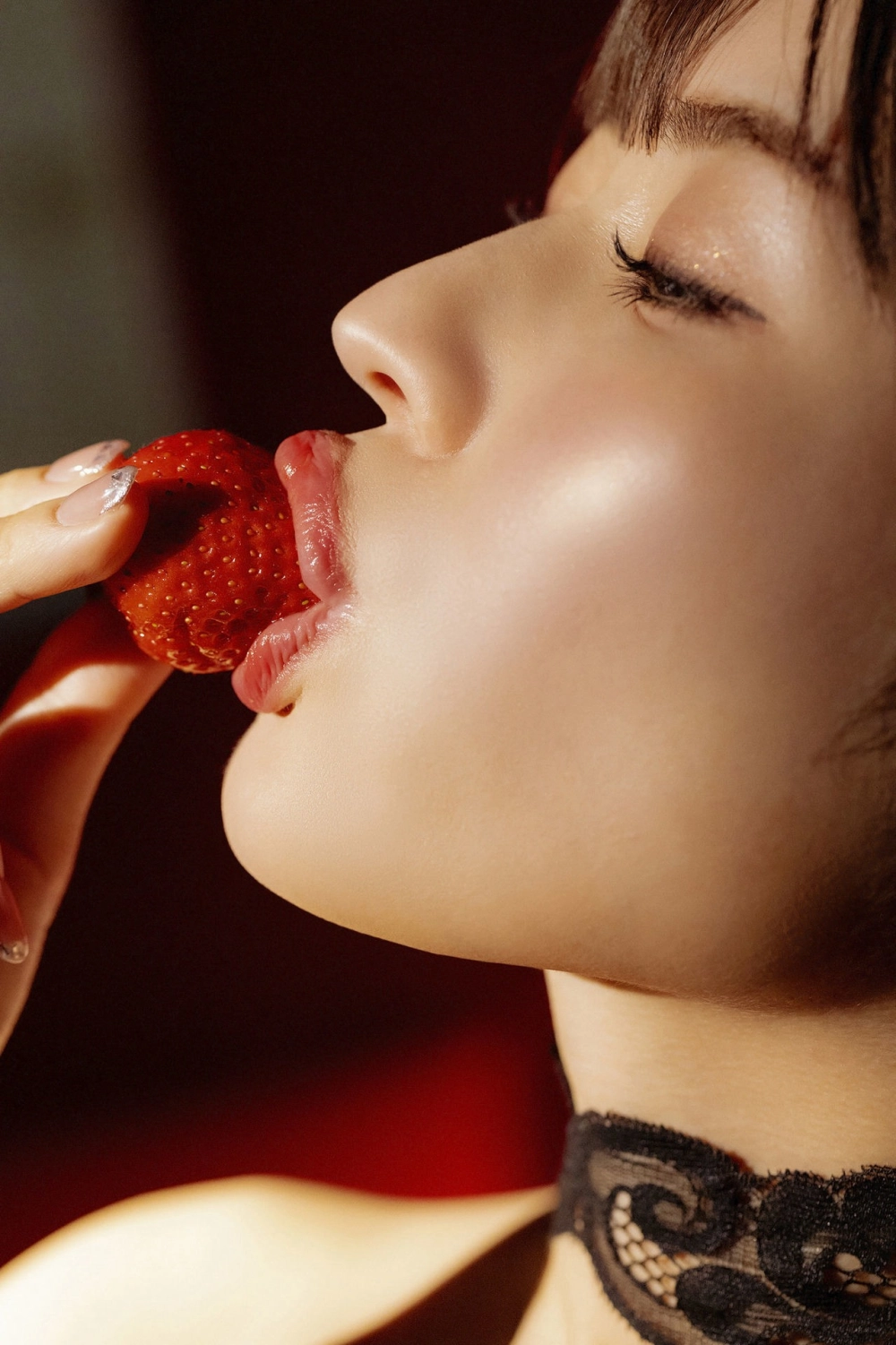 Sexy bừng cháy cùng vẻ đẹp nóng bỏng của Riho Fujimori