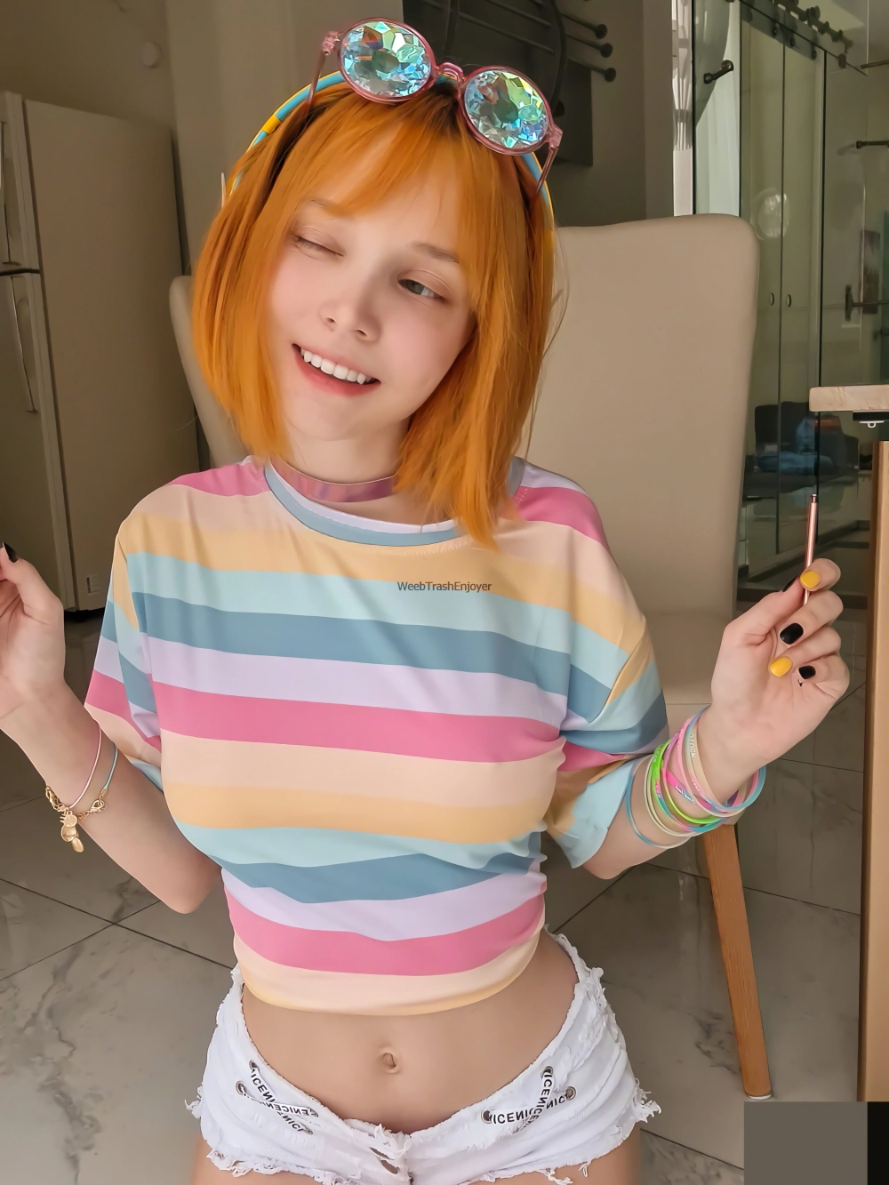 Ánh mắt gợi cảm và nụ cười quyến rũ làm nên thương hiệu RocksyLight