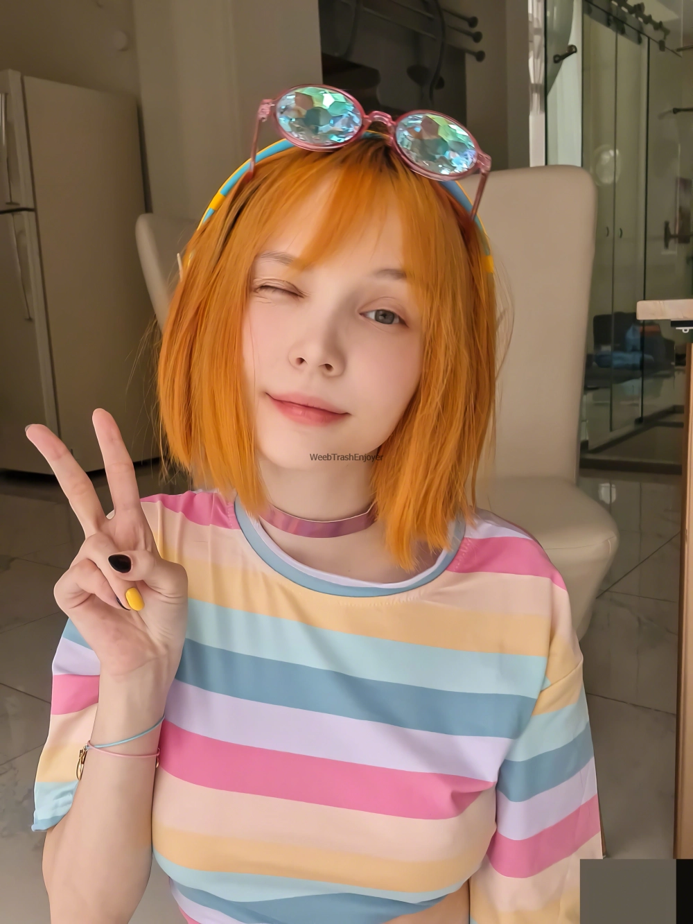 RocksyLight khéo léo khoe dáng trong trang phục gợi cảm quyến rũ