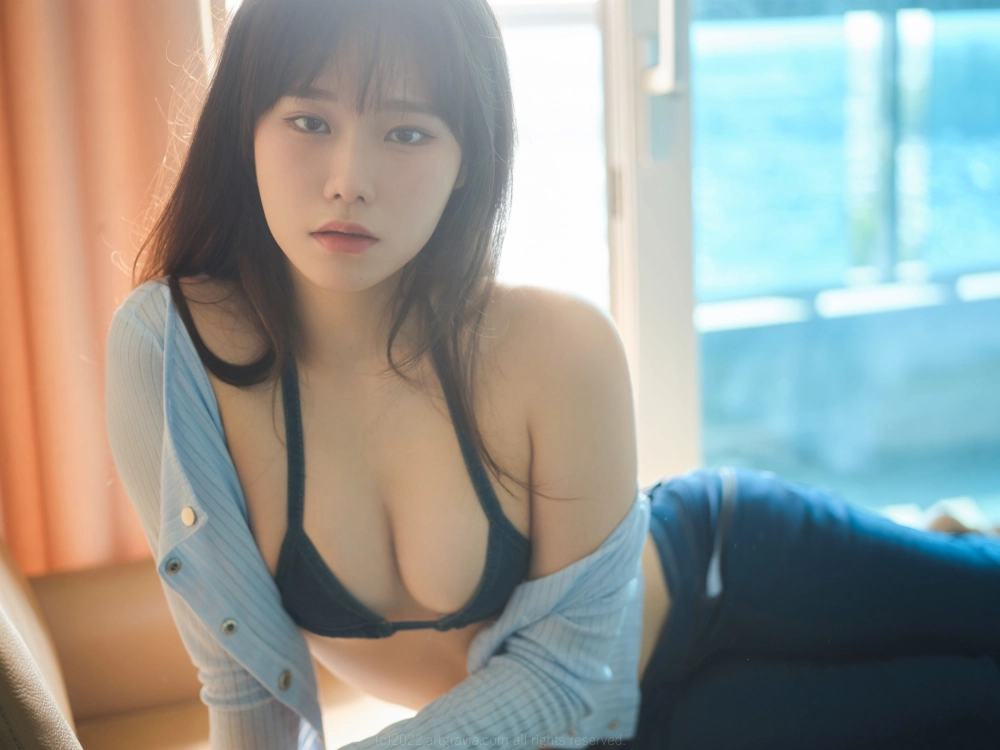 Sexy rực rỡ khiến Sira trở nên nổi bật