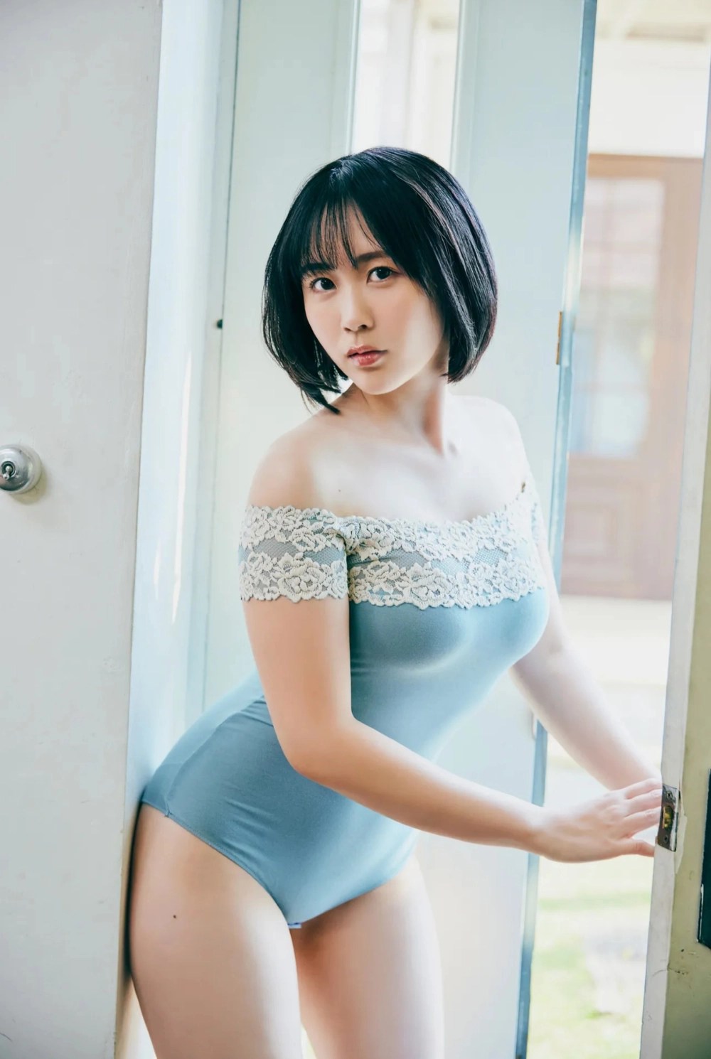 Snow at Night mang đến sức hút khó cưỡng với vẻ đẹp nóng bỏng