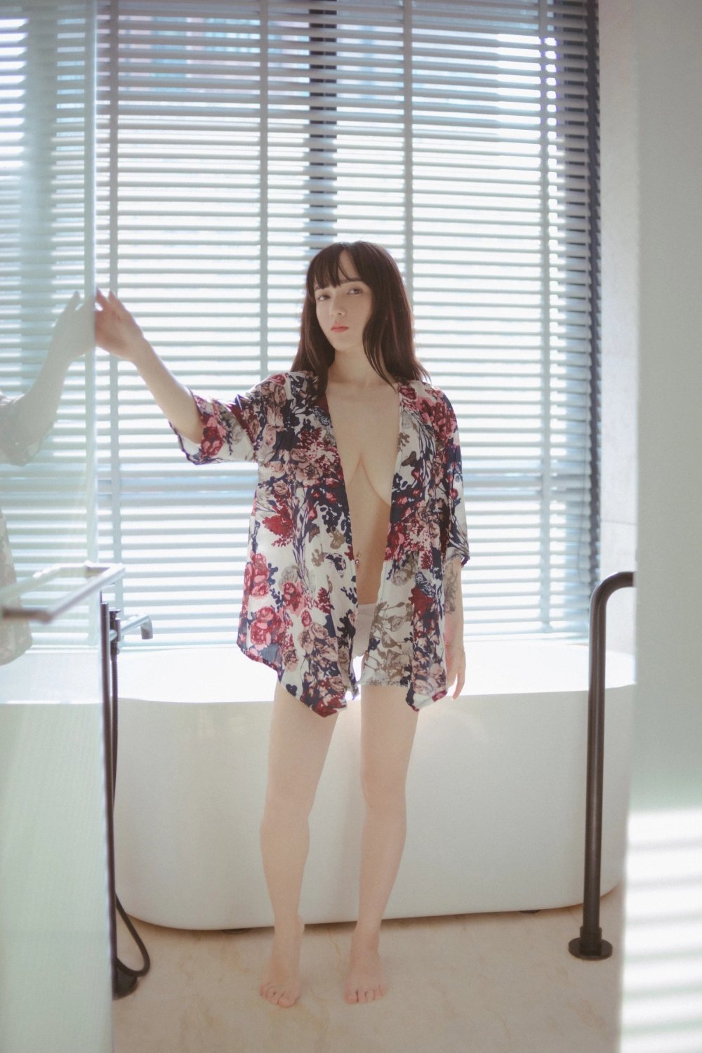 Vanessa sexy đầy khí chất khiến ai cũng say mê