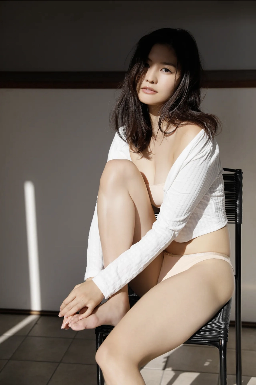 Yume Hayashi khoe vẻ đẹp sexy nóng bỏng khiến ai cũng say mê