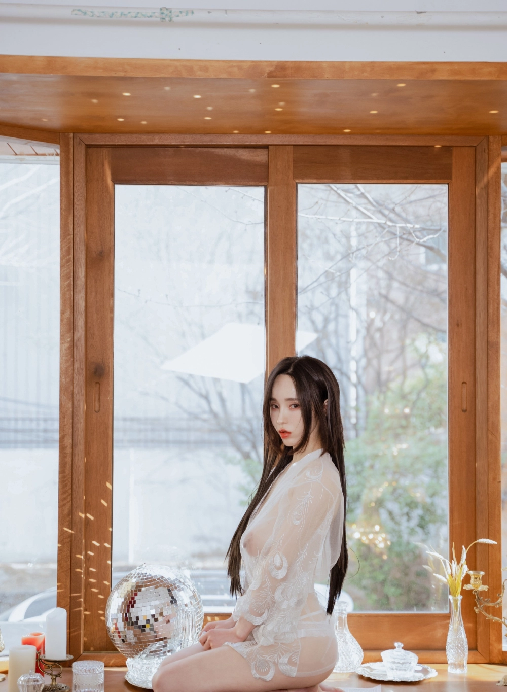 YUNHA khoe vẻ đẹp sexy nóng bỏng khiến ai cũng say mê